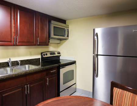 KITCHENETTE SUITE