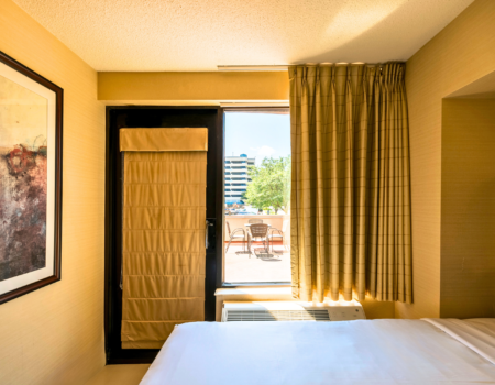 MINI SUITE WITH PRIVATE BALCONY | TWO QUEEN BEDS