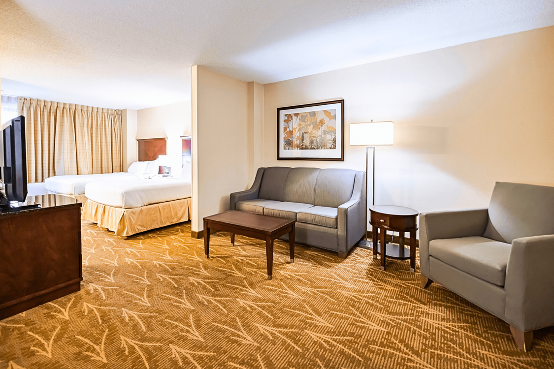 MINI SUITE WITH TWO DOUBLE BEDS