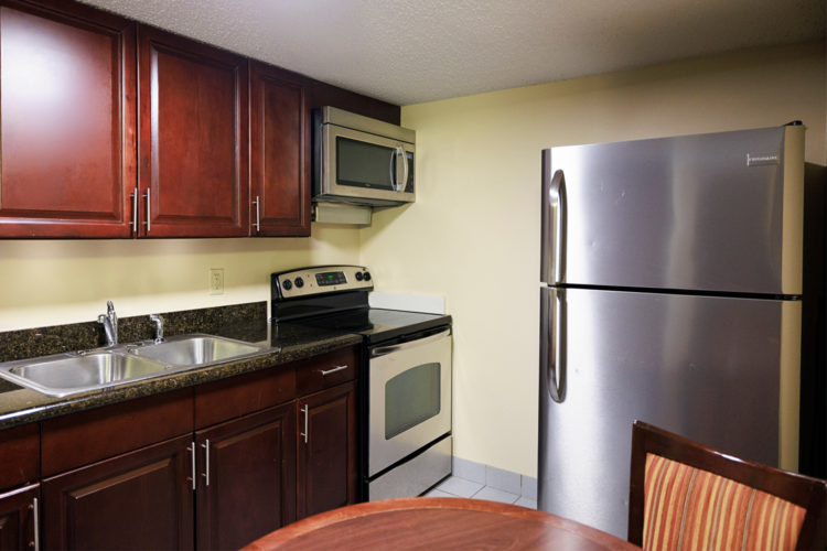 KITCHENETTE SUITE